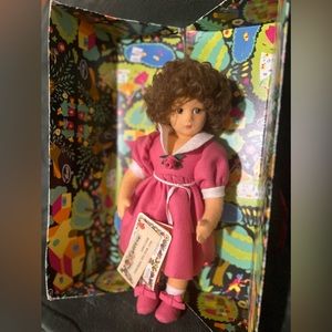 VINTAGE 1994 LENCI Natalia Girl Felt Doll♥️